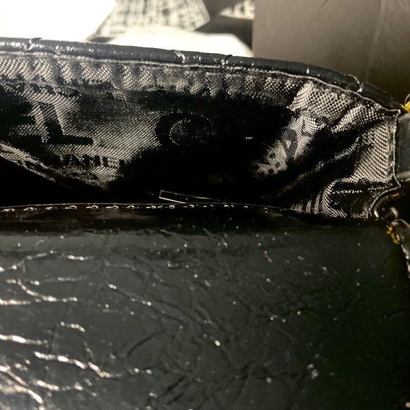 CHANEL BEAUTE MAKEUP CASHMERE & SILK SCARF & CROSSBODY BAG AND CHANGE/ KEY PURSE - Picture 12 of 16